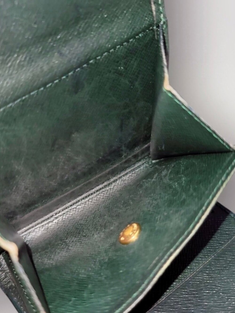 LOUIS VUITTON โ๏ธ Epicea (EPI) Taiga โ๏ธ Compact Bi-Fold Wallet ๐ 1992 Vint. EUC - Picture 8 of 11